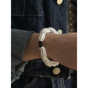 The Twists Ultra White