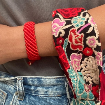 The MARSHMALLOW Ultra Red